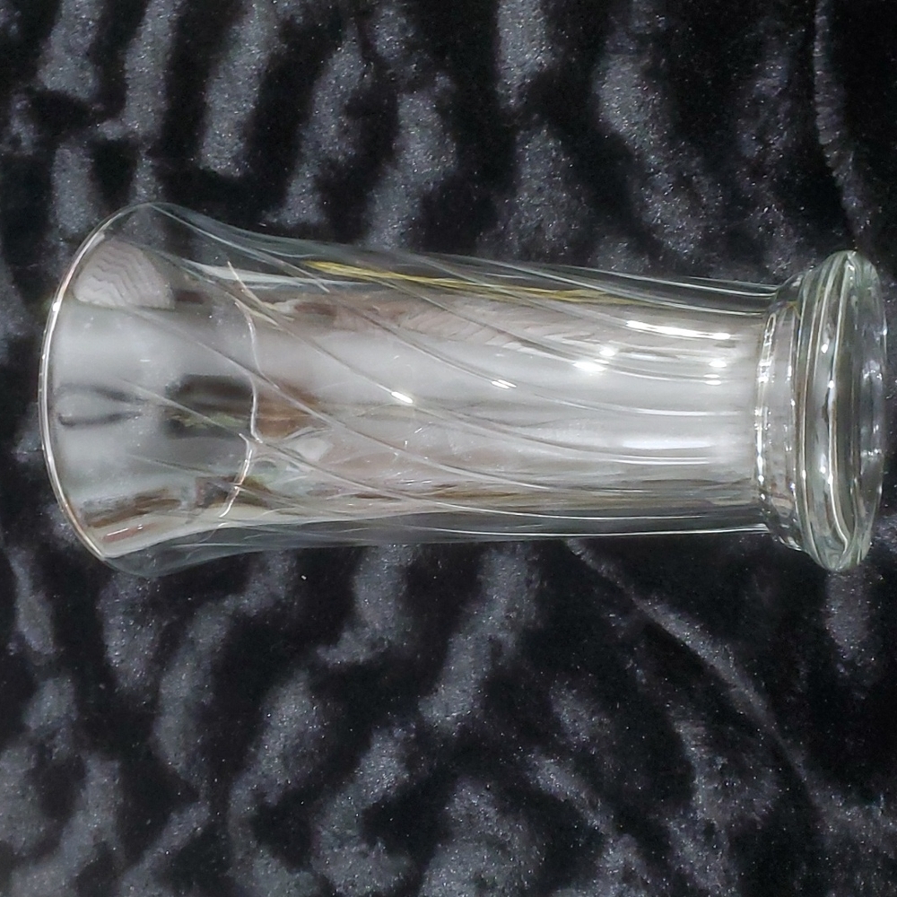CRYSTAL ART 10.5" Crystal Glass Vase-Ribbed Swirl Pattern-Weighted-EC